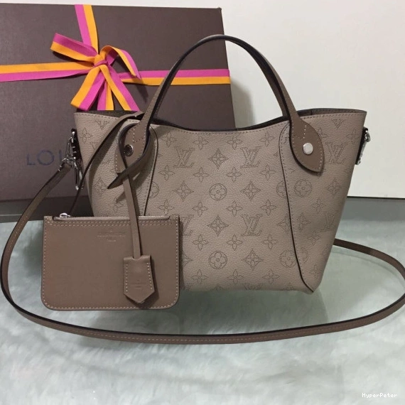 HINA VUITTON LOUIS PM 0823